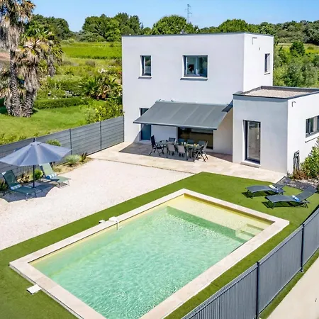 Вилла Zephyr By Tourbes